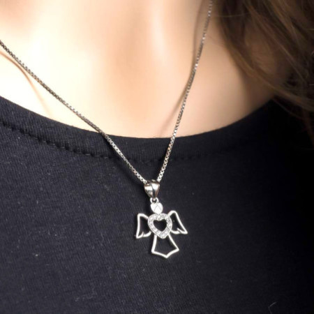 Ezüst medál - angyal, átlátszó kerek cirkóniák | Argento-ekszer.hu