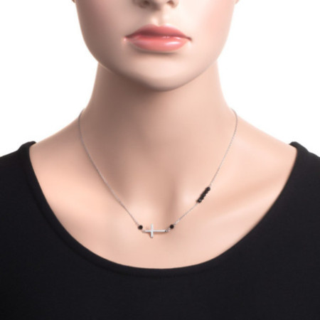 Ezüst nyaklánc - kereszt, fekete golyó alakú cirkóniák, hossza 44 - 47 cm | Argento-ekszer.hu