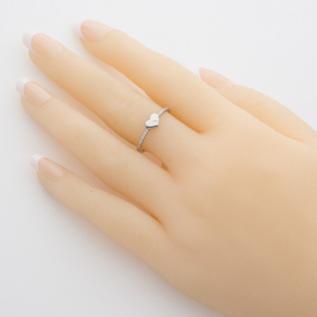 Ezüst gyűrű - szív, átlátszó kerek cirkóniák | Argento-ekszer.hu