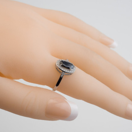 Ezüst gyűrű - átlátszó kerek cirkóniák, fekete ovális cirkónia | Argento-ekszer.hu