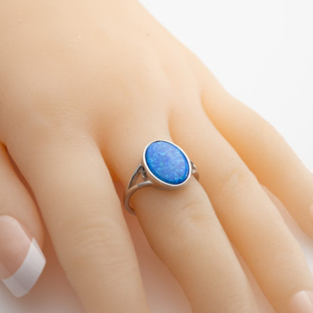 Ezüst gyűrű - kék ovális szintetikus opál | Argento-ekszer.hu