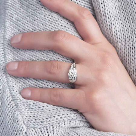 Ezüst gyűrű - angyalszárny, átlátszó kerek cirkóniák | Argento-ekszer.hu